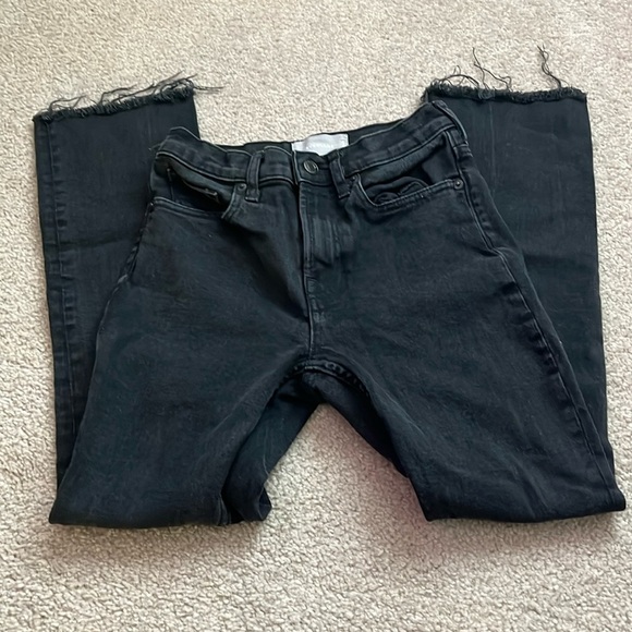 Everlane Denim - “Everlane- Cropped Jeans size 24”
